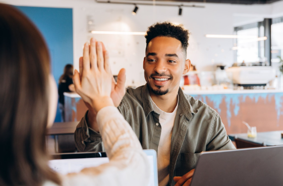 Prontuário digital do colaborador: guia completo para RH eficiente